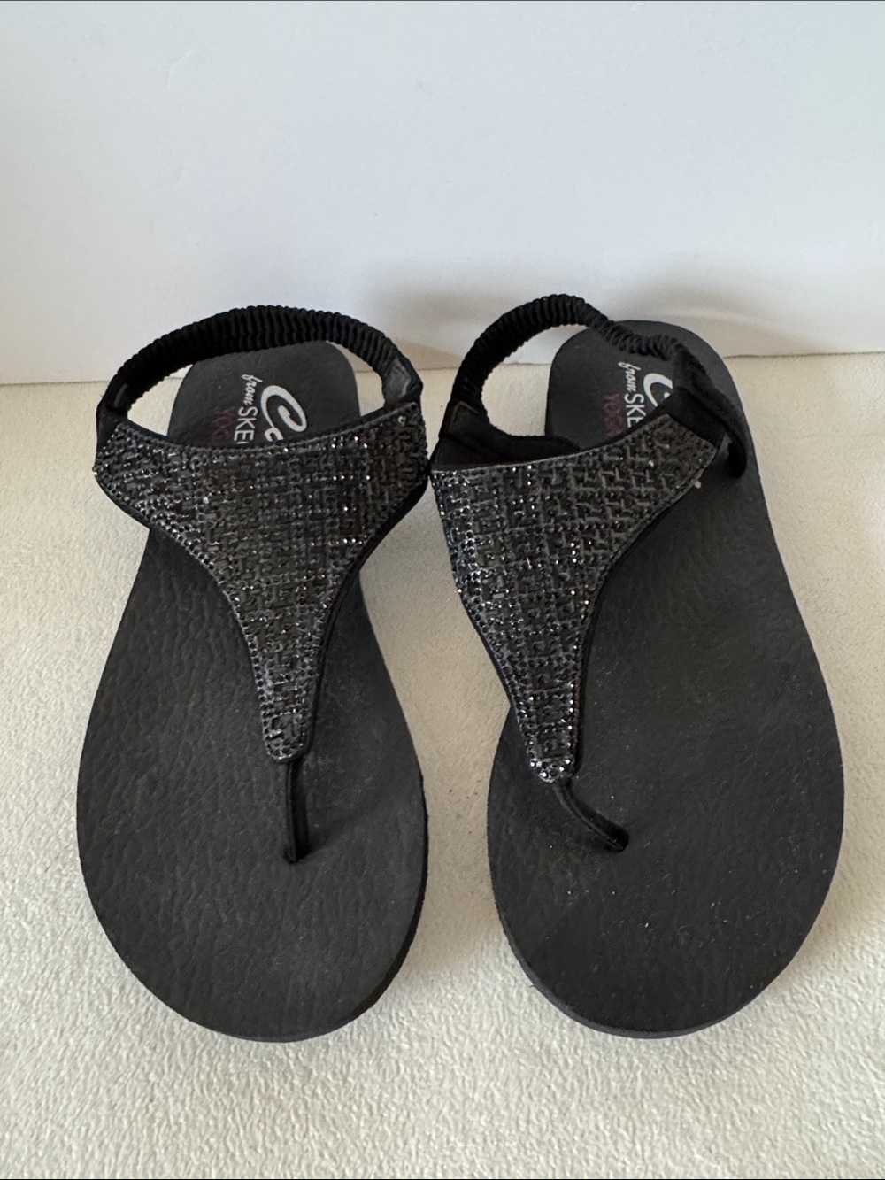 Cali from Skechers thong sandals